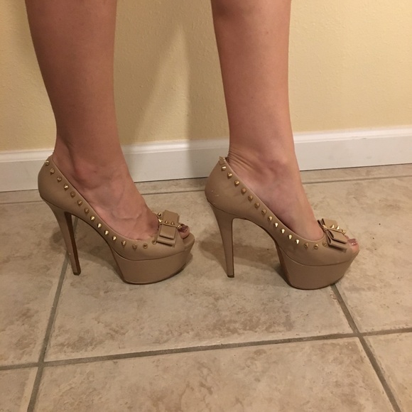 Spiked Studded Platform 5” Heels Size 8M - Picture 2 of 8